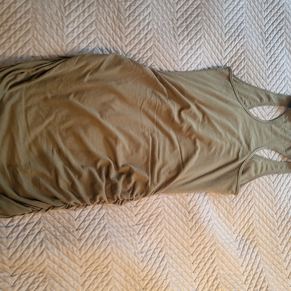 Robe guess kaki